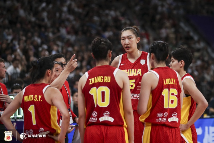 开云电竞app下载-媒体人：中国女篮输得心服口服 组织串联太过艰涩 外线远投没信心
