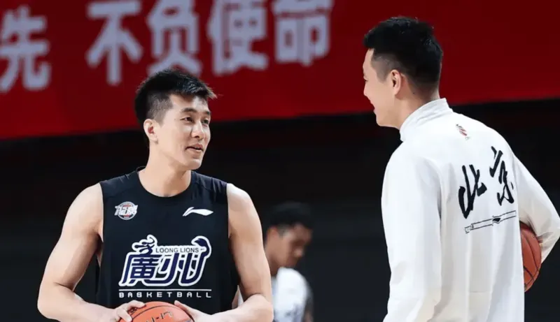 开云电竞客户端-翟晓川社媒发文：我两兄弟解说夸我了是吧，感谢球迷支持