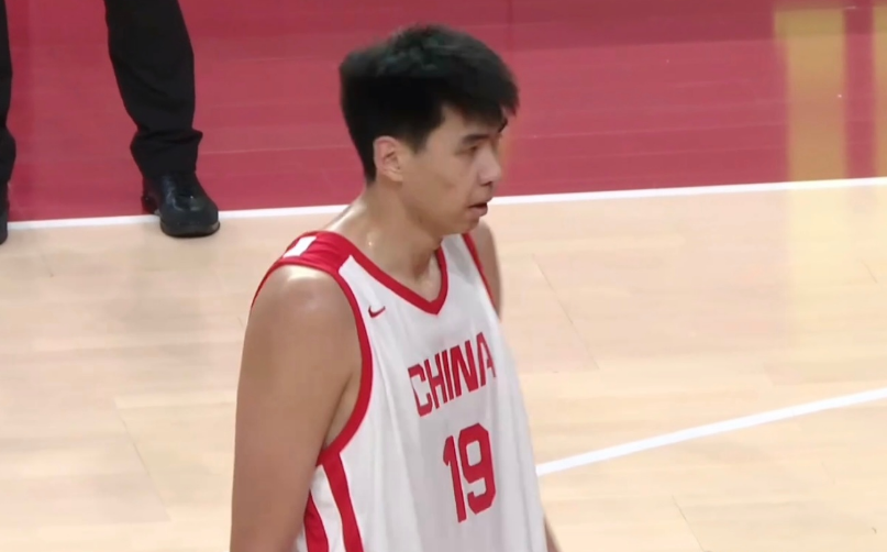 开云电竞安卓版-被轰11-0！中国男篮半场落后7分 徐昕王俊杰庞峥麟全轰8分